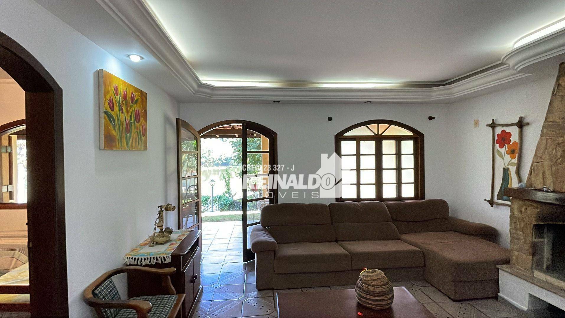 Casa de Condomínio à venda com 3 quartos, 300m² - Foto 35