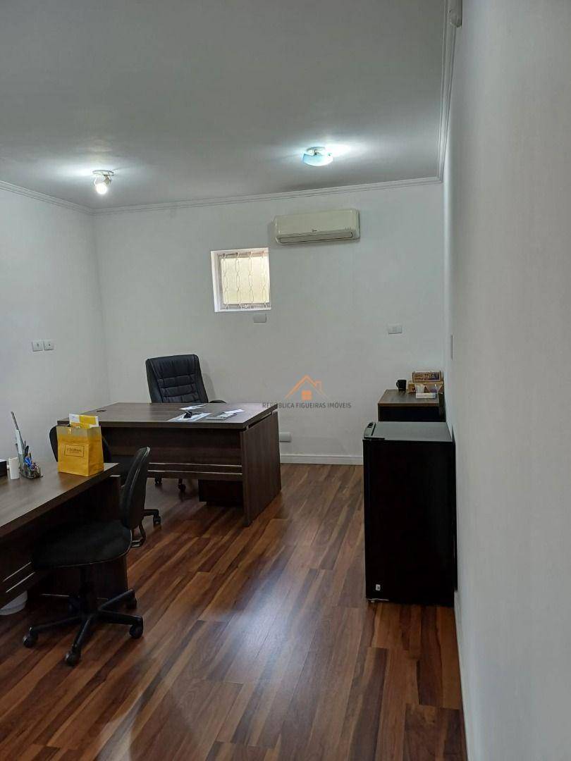 Sobrado à venda com 4 quartos, 200m² - Foto 28