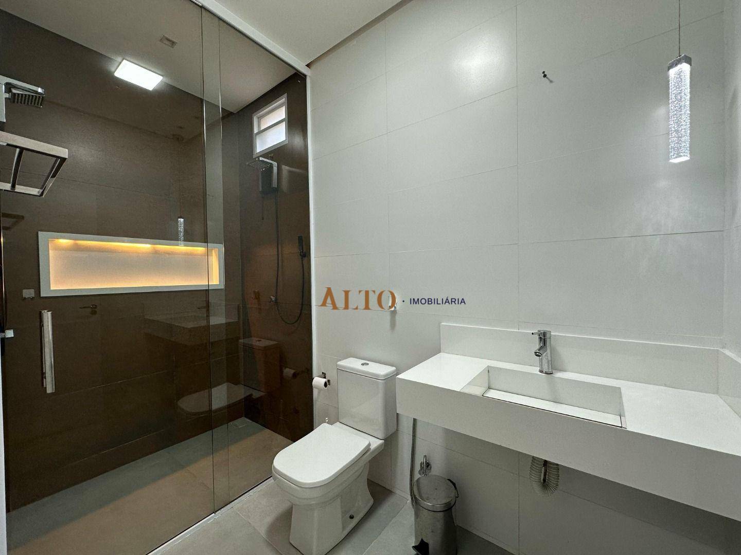 Casa à venda com 3 quartos, 300M2 - Foto 10