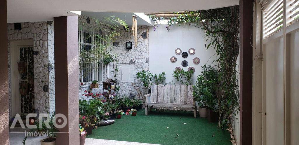 Casa à venda e aluguel com 3 quartos, 440m² - Foto 3