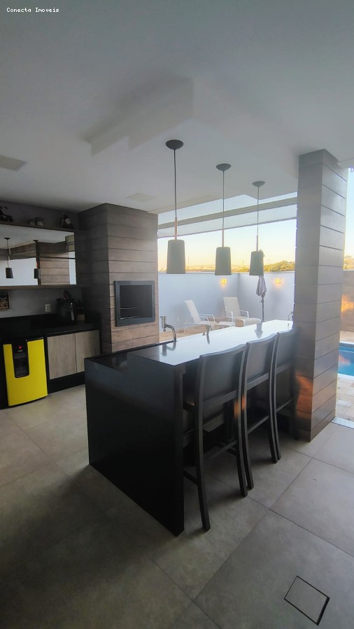 Casa de Condomínio à venda com 3 quartos, 235m² - Foto 19