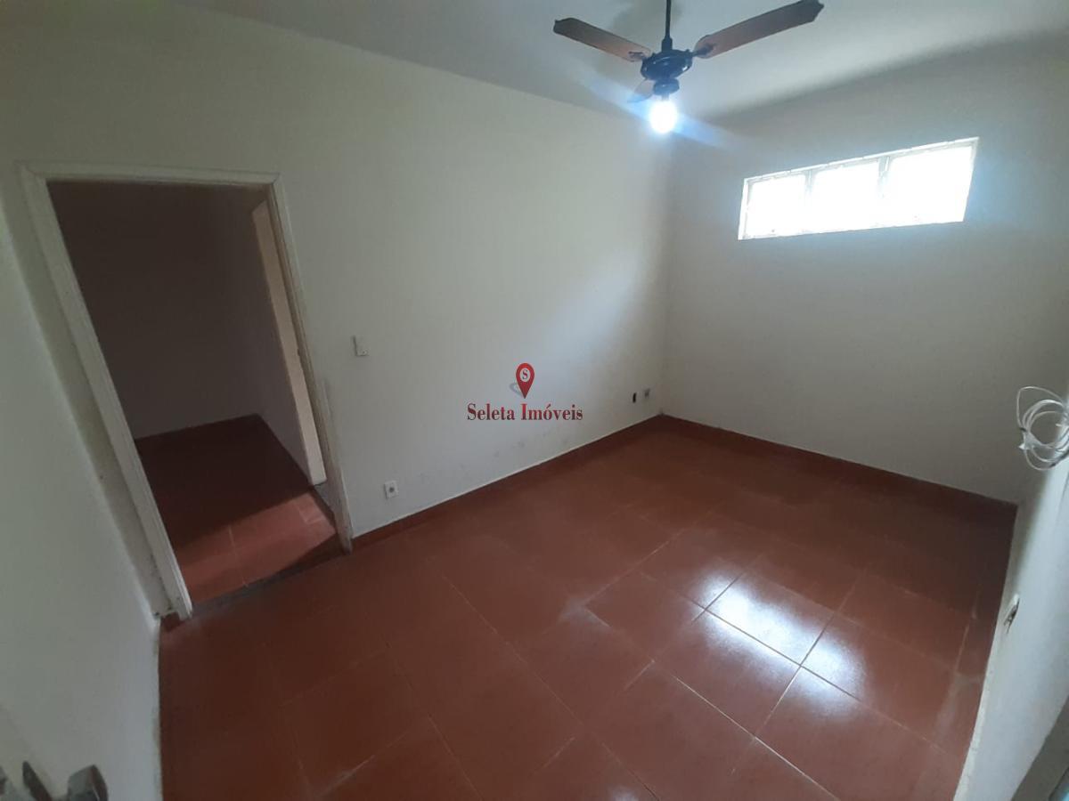 Casa à venda com 2 quartos, 82m² - Foto 2