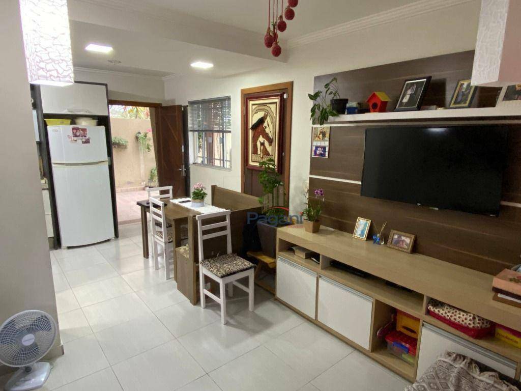 Sobrado à venda com 2 quartos, 65m² - Foto 14