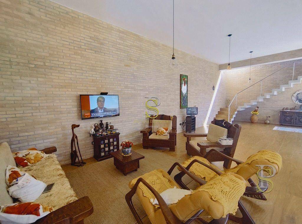 Chácara à venda com 4 quartos, 317m² - Foto 13