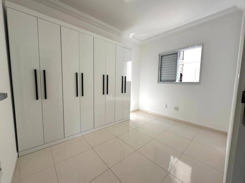 Apartamento para alugar com 2 quartos, 60m² - Foto 12