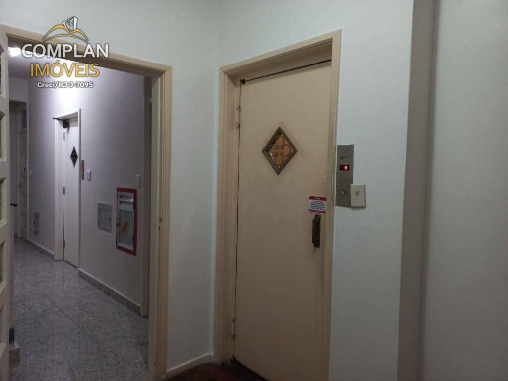 Apartamento à venda com 3 quartos, 123m² - Foto 5