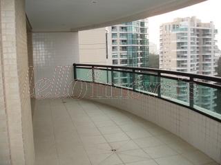 Apartamento para alugar com 4 quartos, 318m² - Foto 3