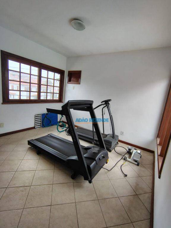 Casa de Condomínio à venda com 4 quartos, 220m² - Foto 26