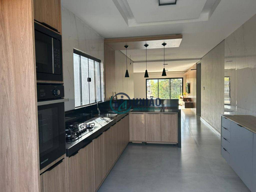 Casa à venda com 5 quartos, 700m² - Foto 15