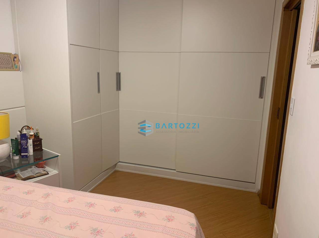 Apartamento à venda com 3 quartos, 94m² - Foto 23