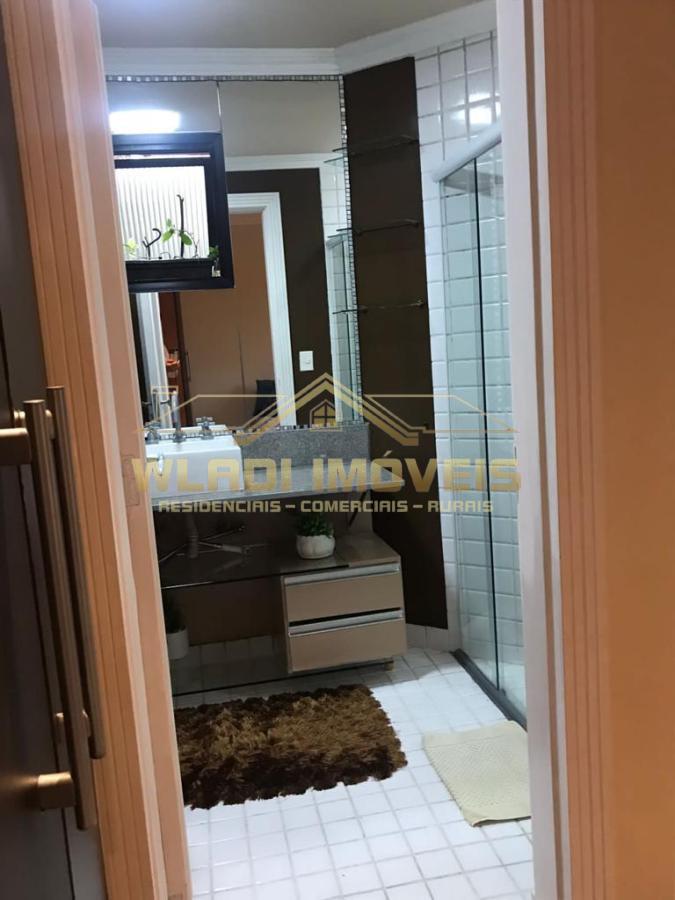 Apartamento à venda com 3 quartos, 140m² - Foto 11