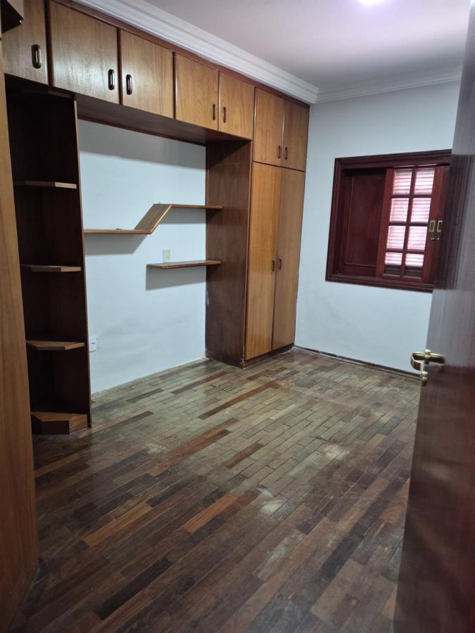 Casa à venda com 4 quartos, 164m² - Foto 13