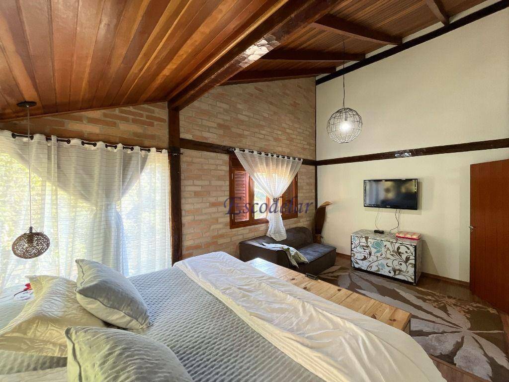 Casa de Condomínio à venda com 3 quartos, 241m² - Foto 30