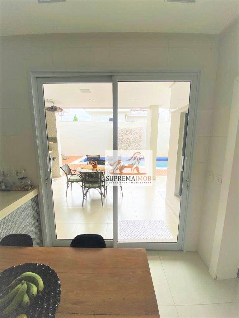 Casa de Condomínio à venda com 3 quartos, 450m² - Foto 10