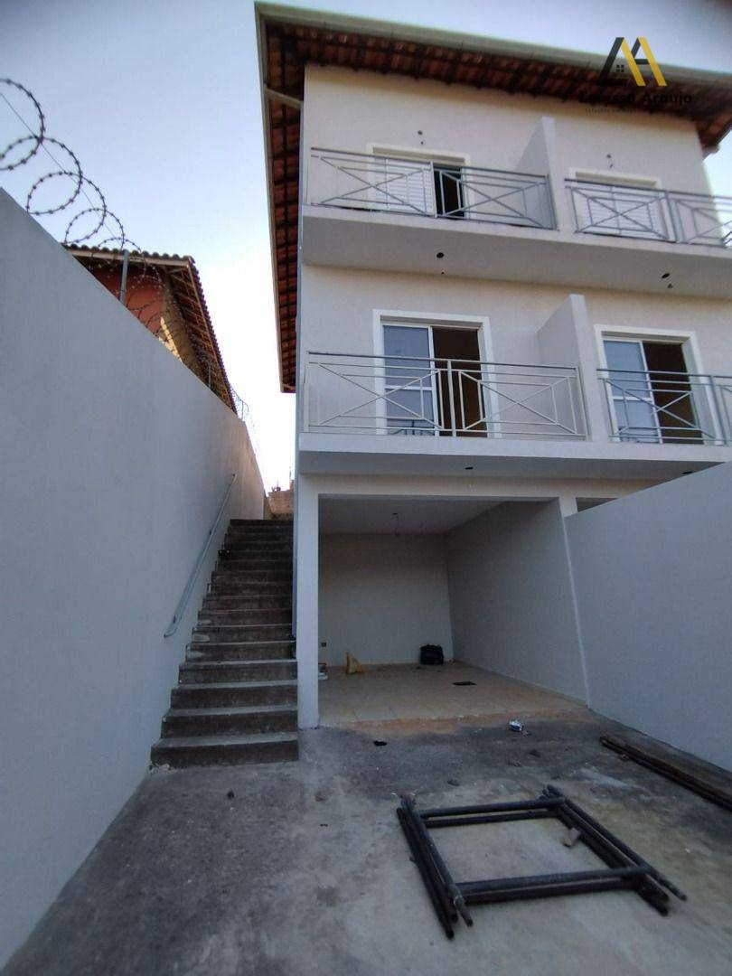 Sobrado à venda com 2 quartos, 88m² - Foto 1