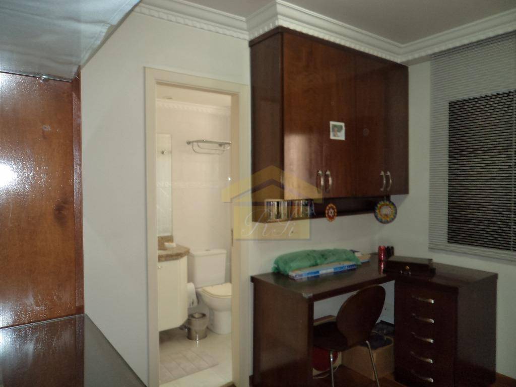 Apartamento à venda com 3 quartos, 125m² - Foto 11