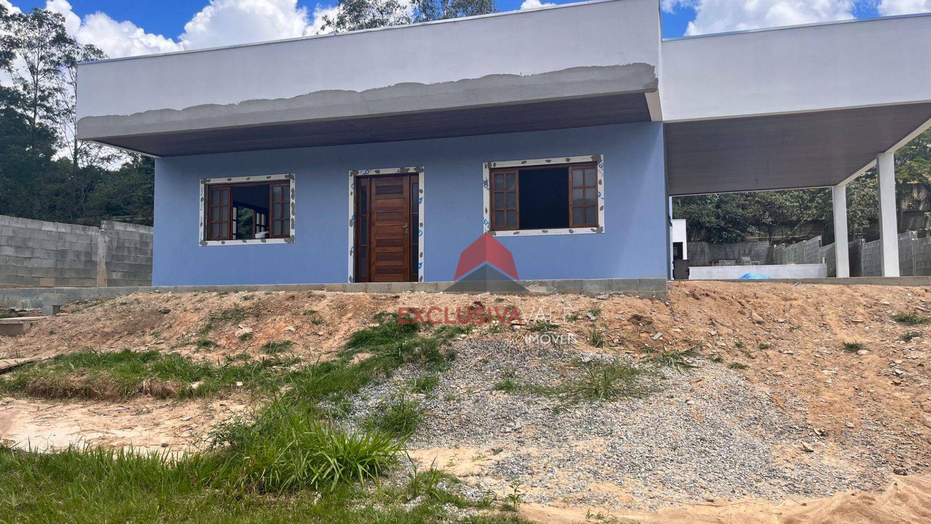 Casa de Condomínio à venda com 4 quartos, 242m² - Foto 2