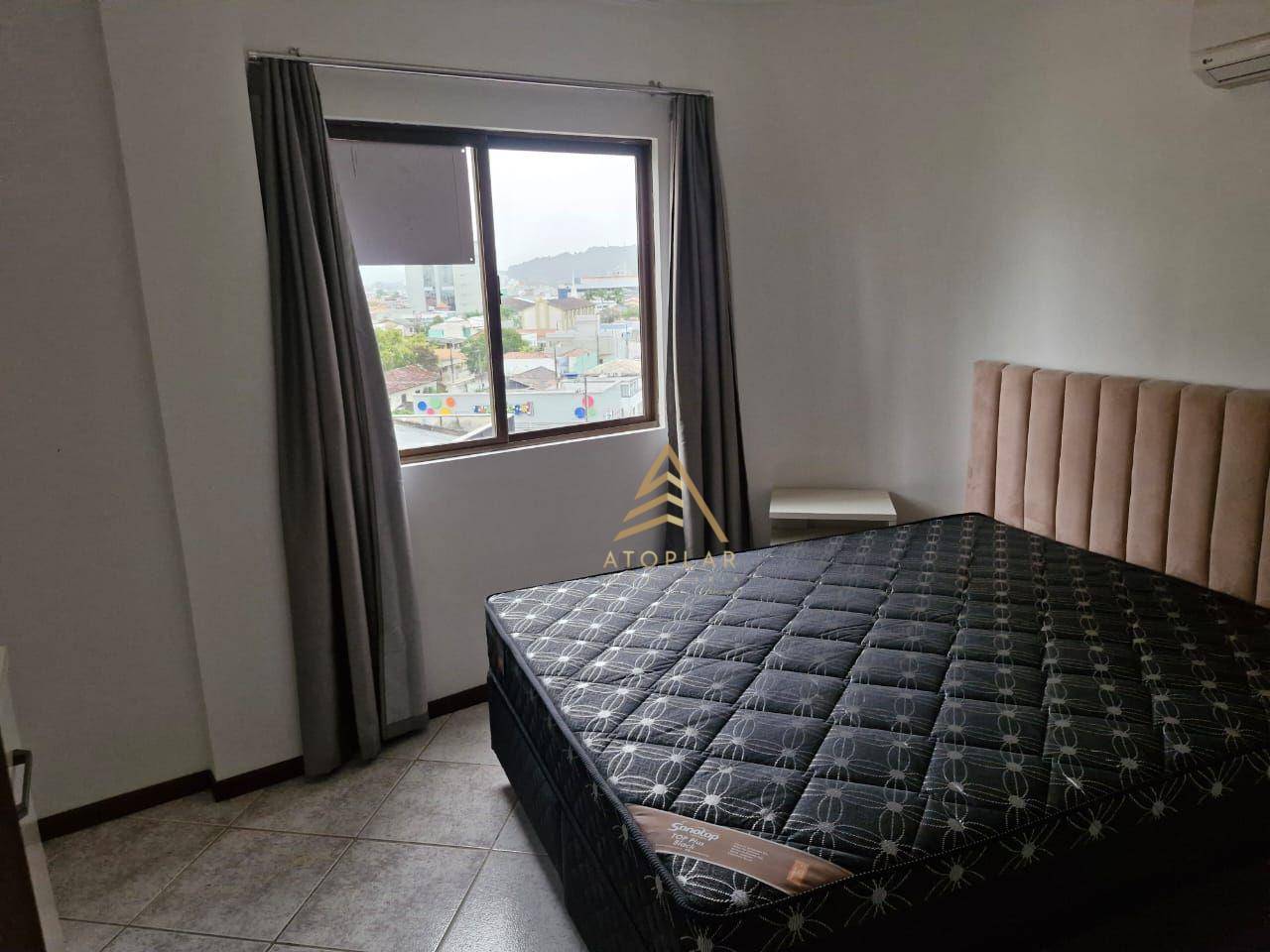 Apartamento para alugar com 3 quartos, 108m² - Foto 9
