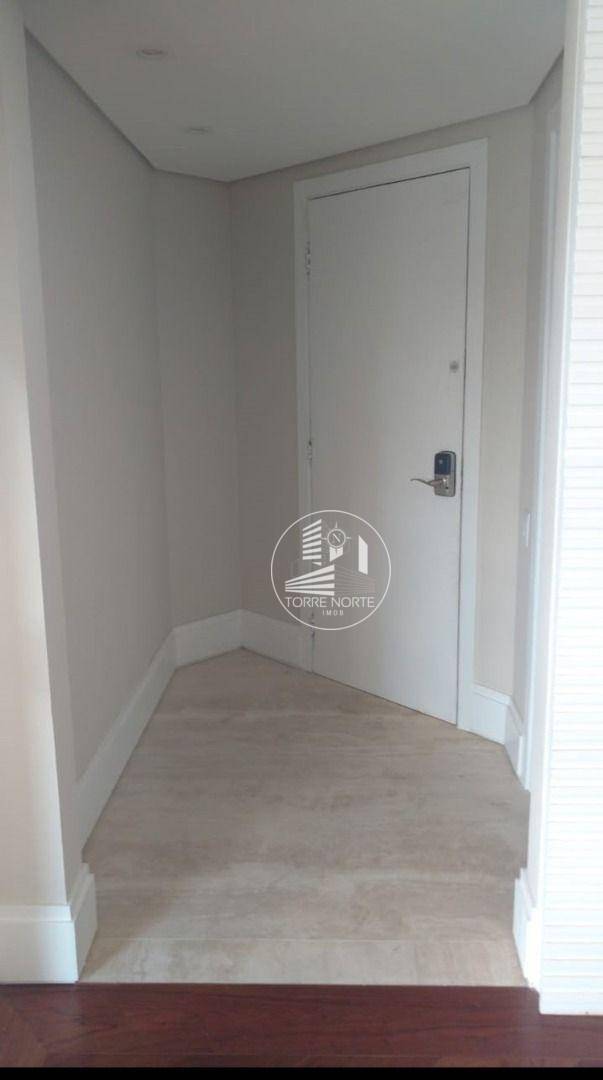 Apartamento à venda com 3 quartos, 138m² - Foto 2