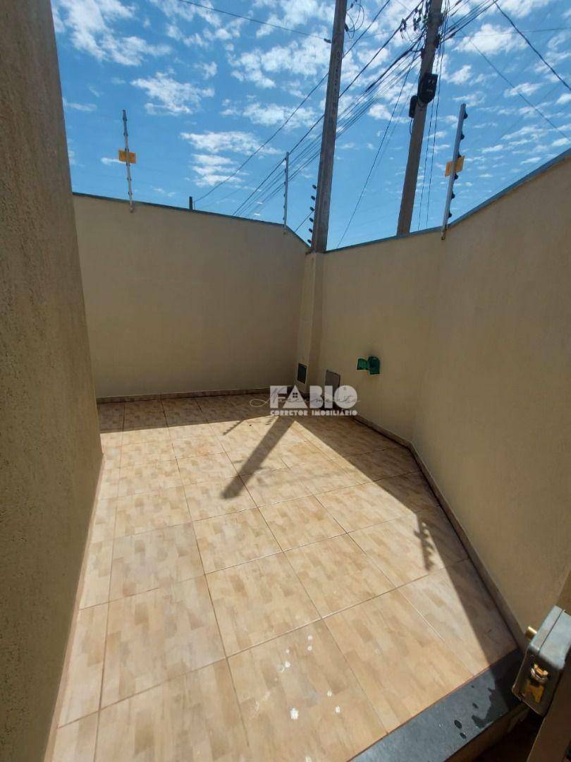 Casa à venda com 3 quartos, 120m² - Foto 4