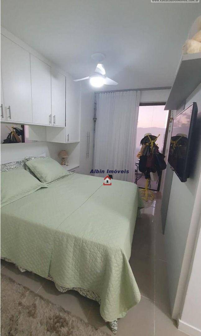 Apartamento à venda com 2 quartos, 82m² - Foto 4