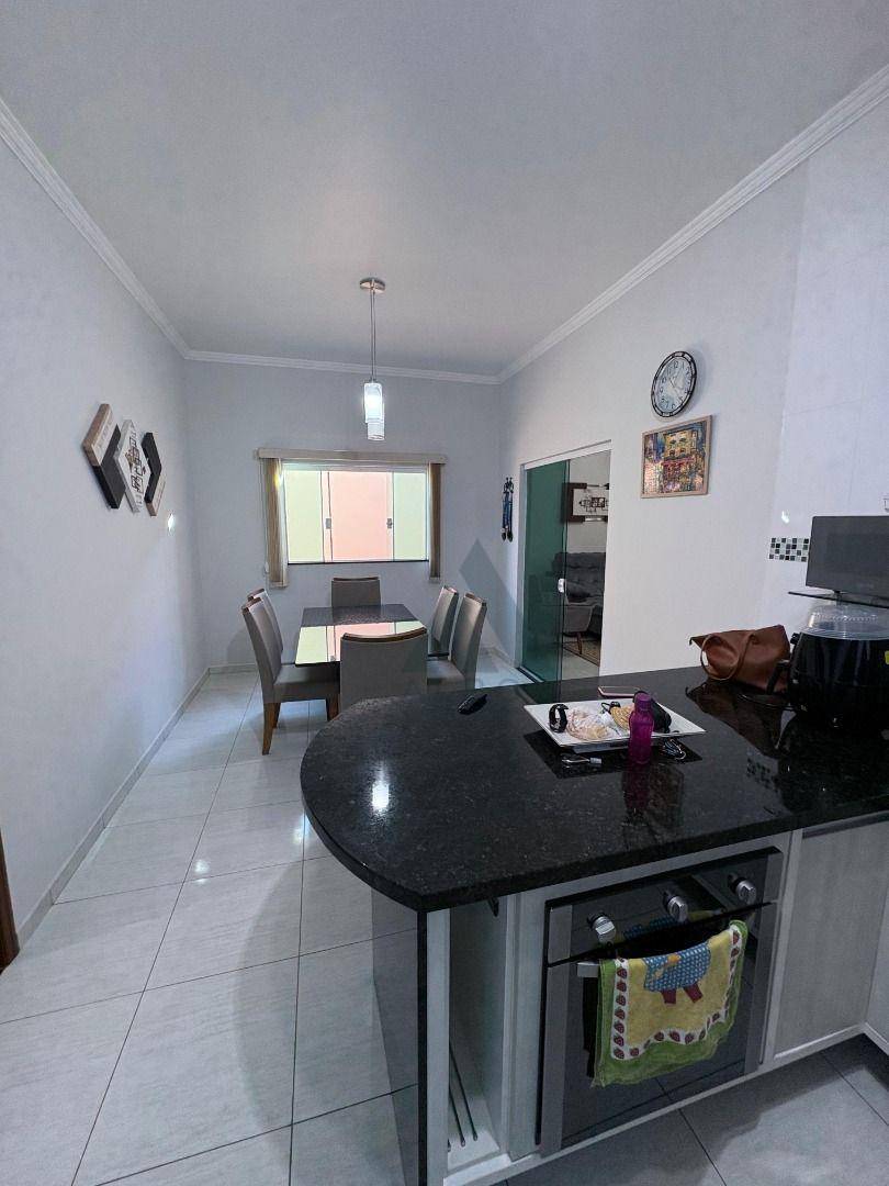 Casa, 3 quartos, 180 m² - Foto 3