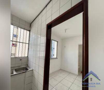 Apartamento à venda com 2 quartos, 84m² - Foto 4