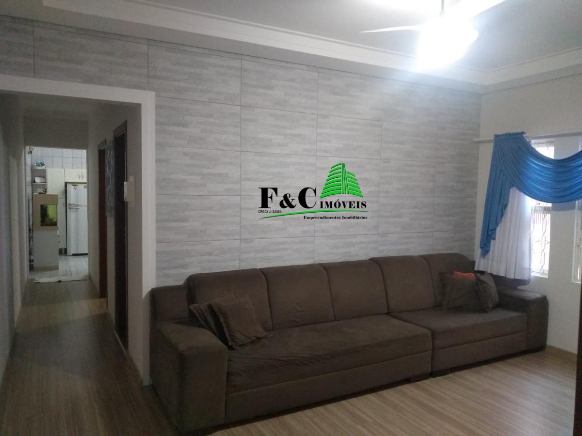 Casa à venda com 2 quartos, 140m² - Foto 13