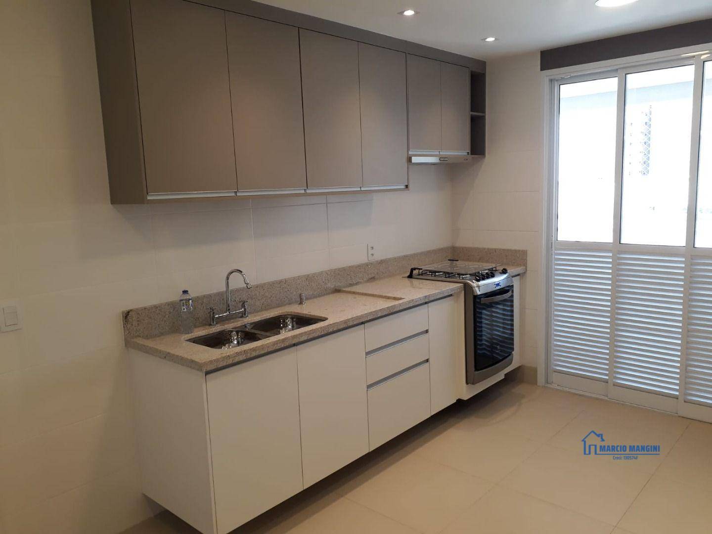 Apartamento à venda com 3 quartos, 188m² - Foto 18