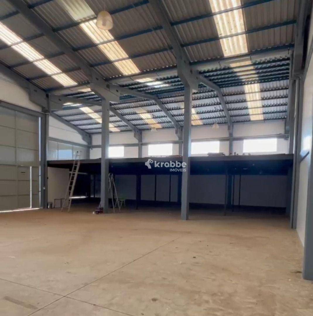 Depósito-Galpão-Armazém para alugar, 400m² - Foto 3
