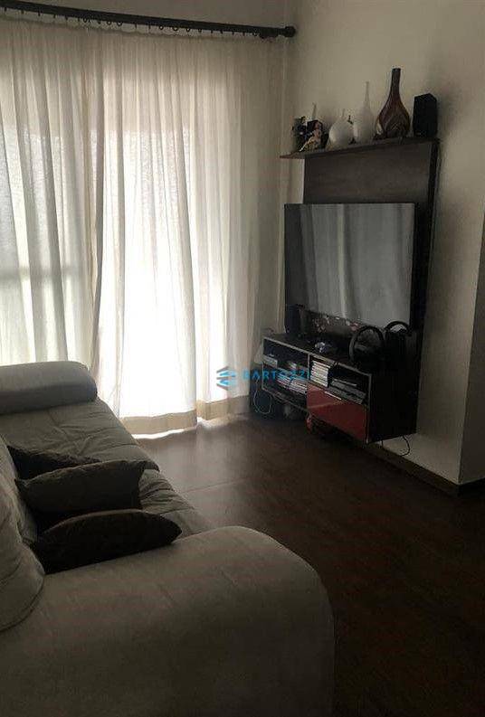 Apartamento à venda com 3 quartos, 65m² - Foto 4