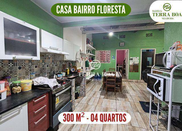 Casa à venda com 4 quartos, 300M2 - Foto 1