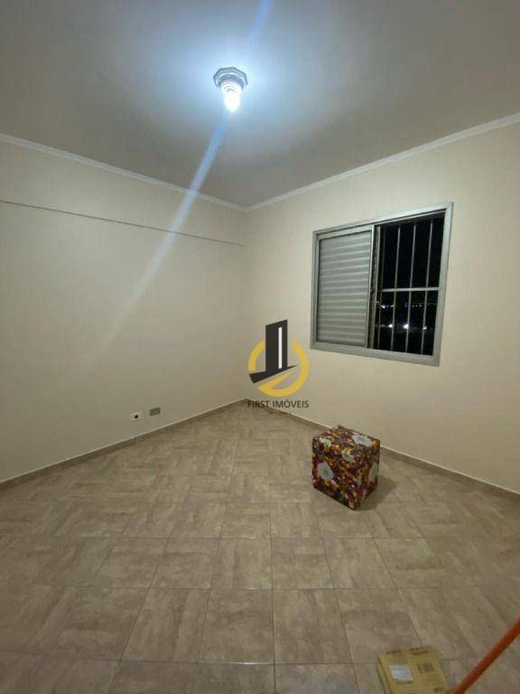 Apartamento à venda com 2 quartos, 64m² - Foto 5