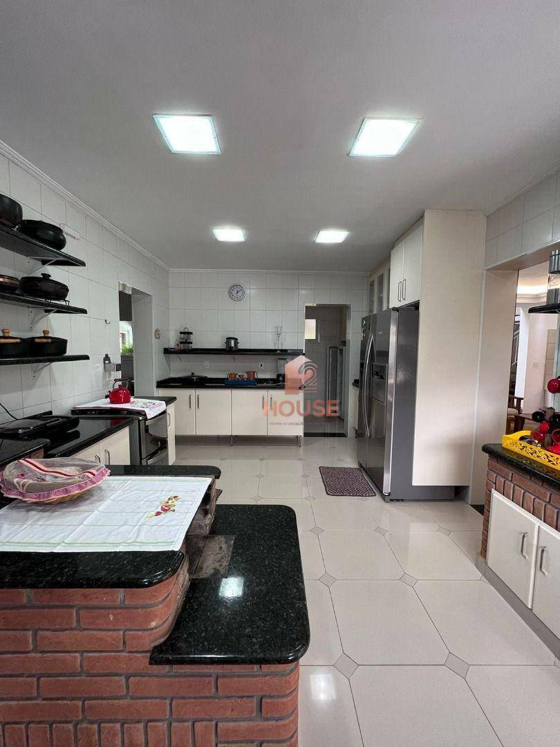 Casa de Condomínio à venda com 4 quartos, 700m² - Foto 4