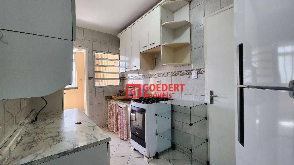 Apartamento para alugar com 3 quartos, 90m² - Foto 3