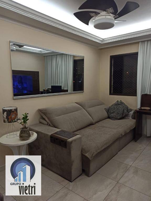 Apartamento à venda com 2 quartos, 61m² - Foto 18