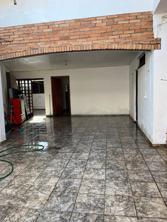 Casa à venda com 3 quartos, 260m² - Foto 2