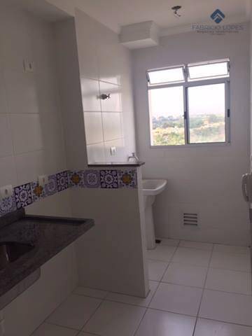 Apartamento à venda com 2 quartos, 45m² - Foto 2