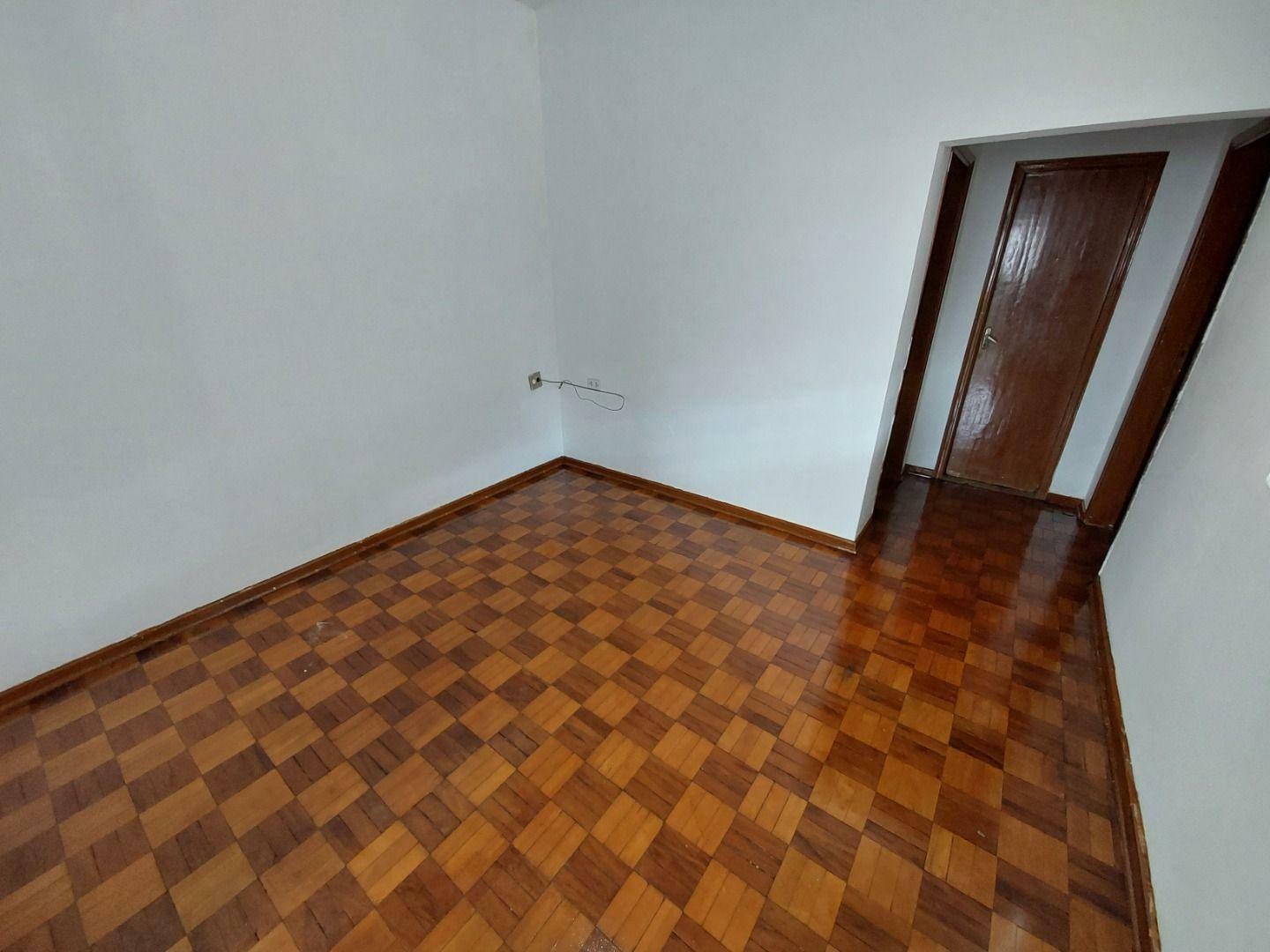 Casa para alugar com 2 quartos, 80m² - Foto 5