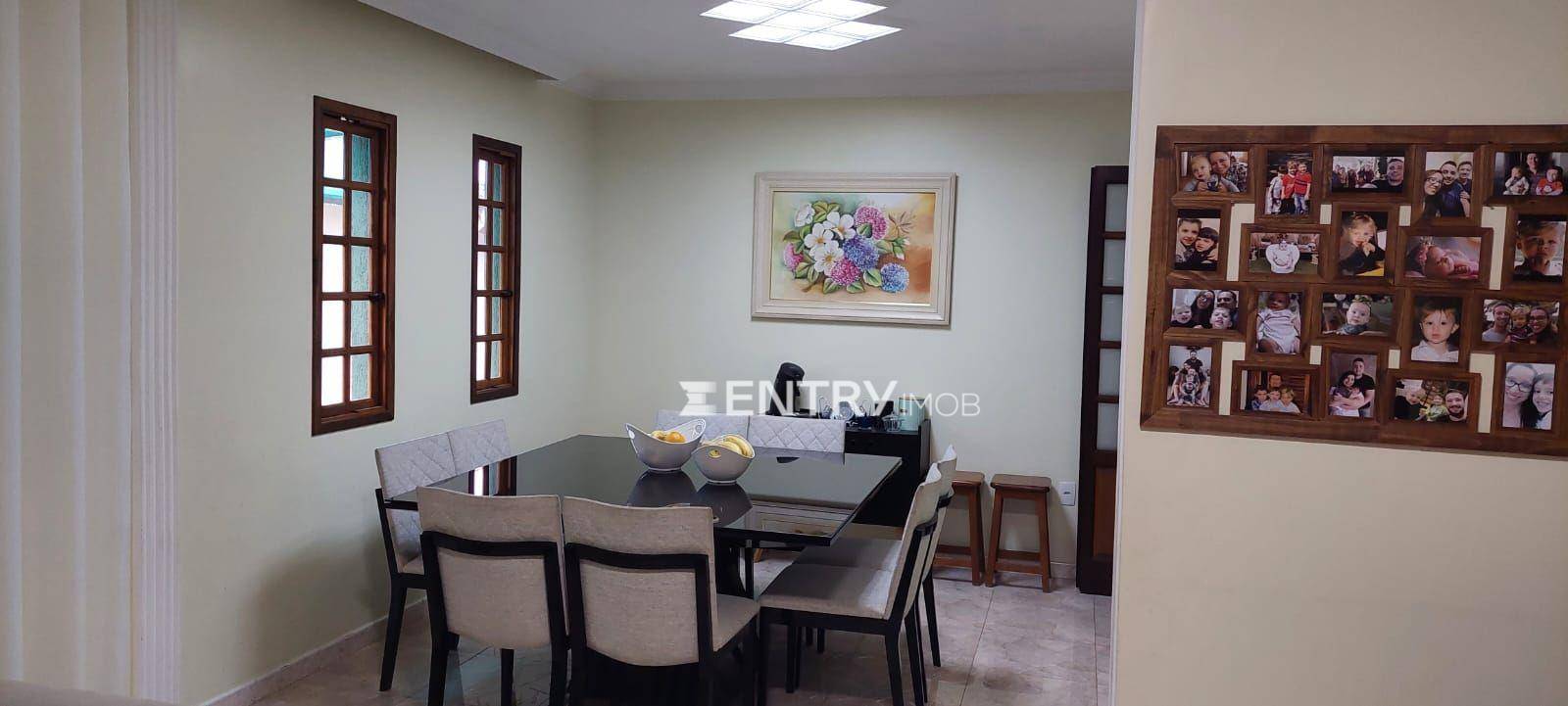 Casa à venda com 4 quartos, 260m² - Foto 12