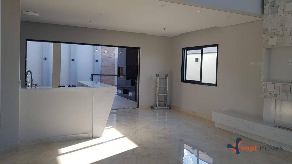 Sobrado à venda com 4 quartos, 249m² - Foto 2