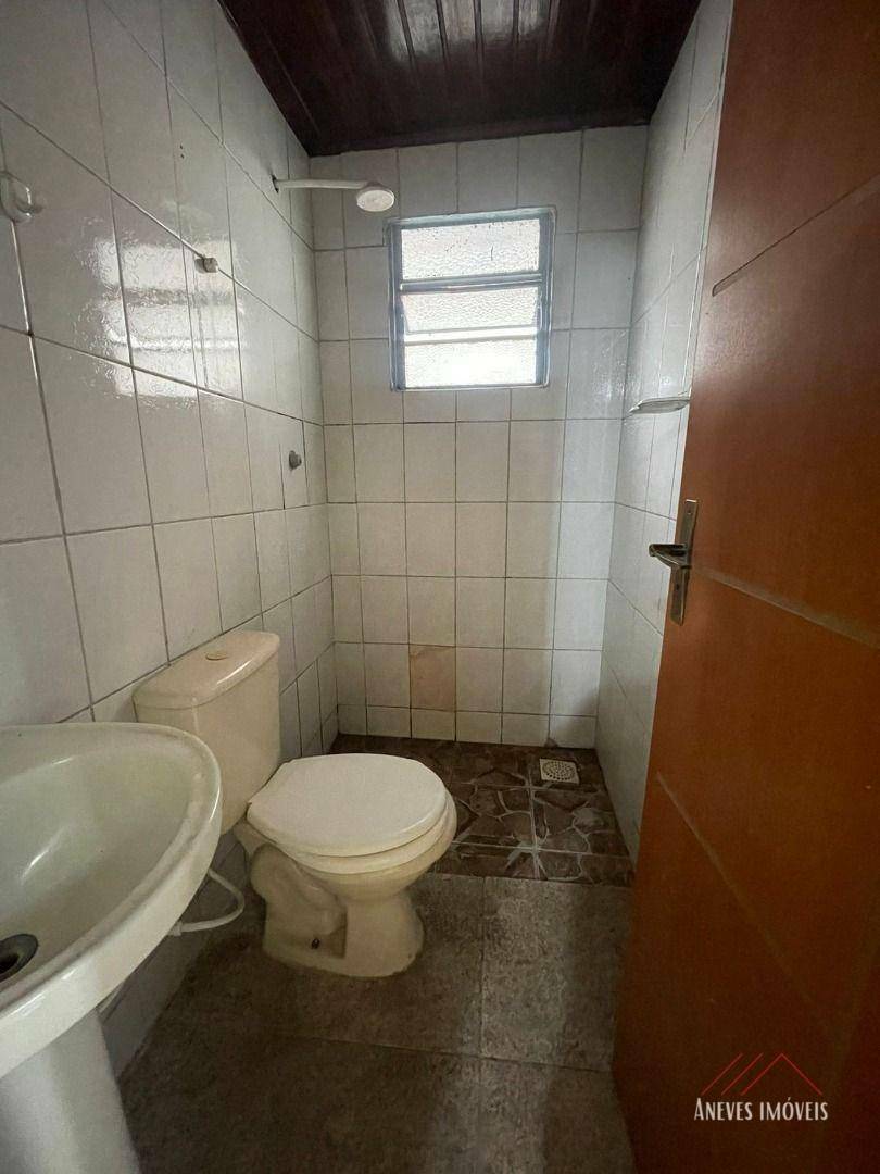 Casa à venda com 3 quartos, 90m² - Foto 13