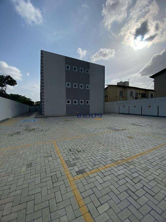 Apartamento à venda com 2 quartos, 63m² - Foto 2