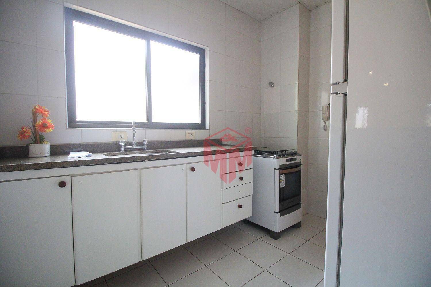 Apartamento para alugar com 2 quartos, 80m² - Foto 42