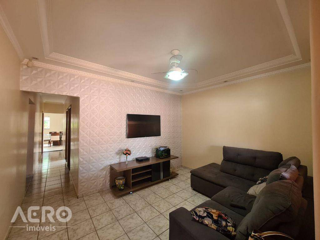 Casa à venda com 3 quartos, 144m² - Foto 18