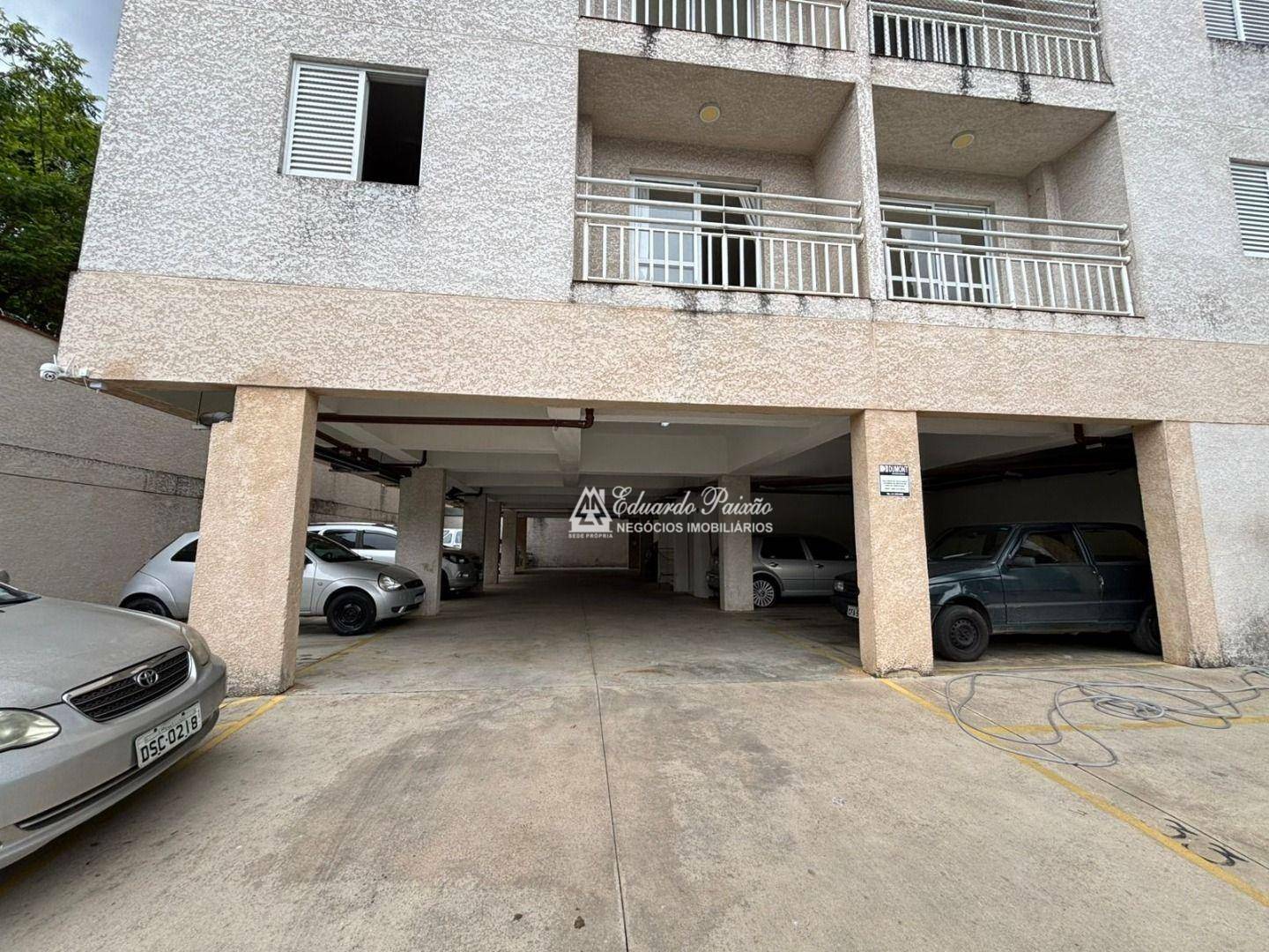 Apartamento para alugar com 2 quartos, 62m² - Foto 12