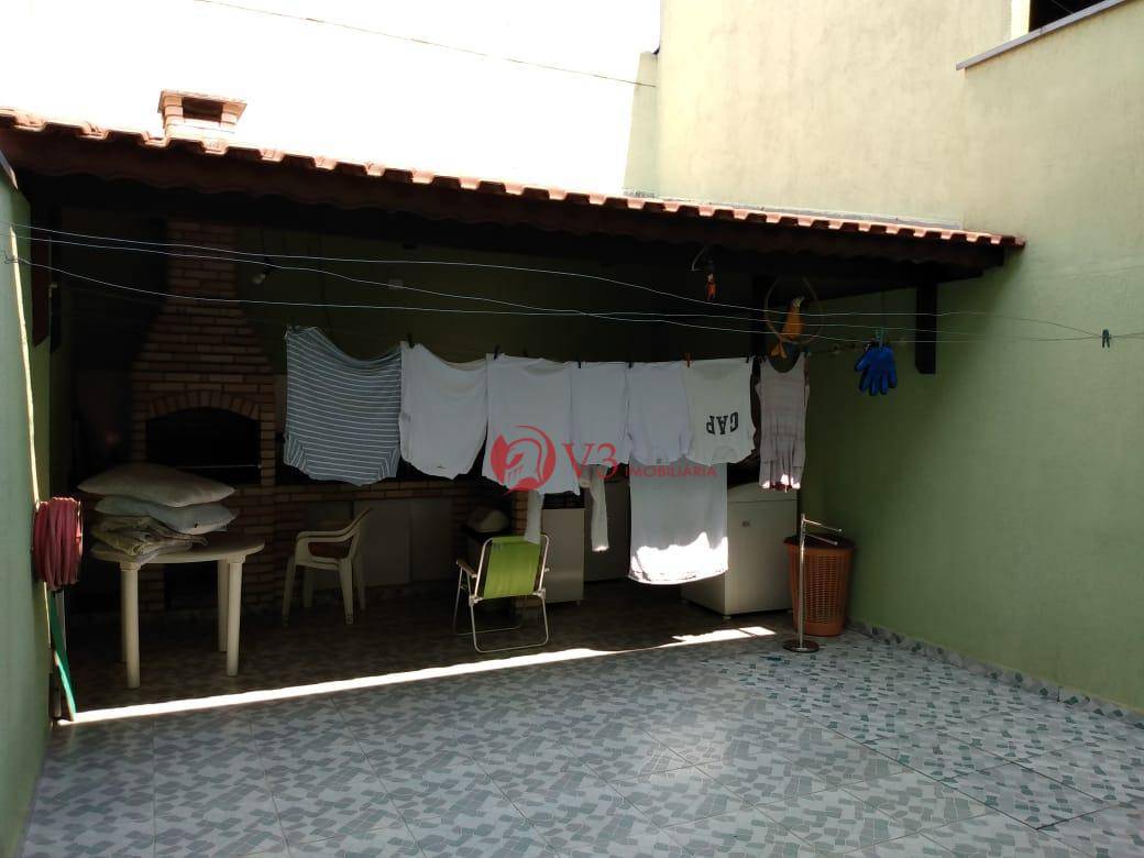 Sobrado à venda com 4 quartos, 200m² - Foto 14