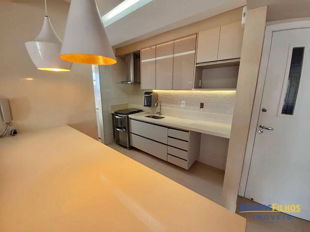 Apartamento para alugar com 2 quartos, 80m² - Foto 12