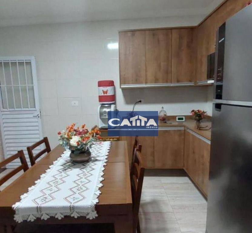 Sobrado à venda com 4 quartos, 200m² - Foto 9