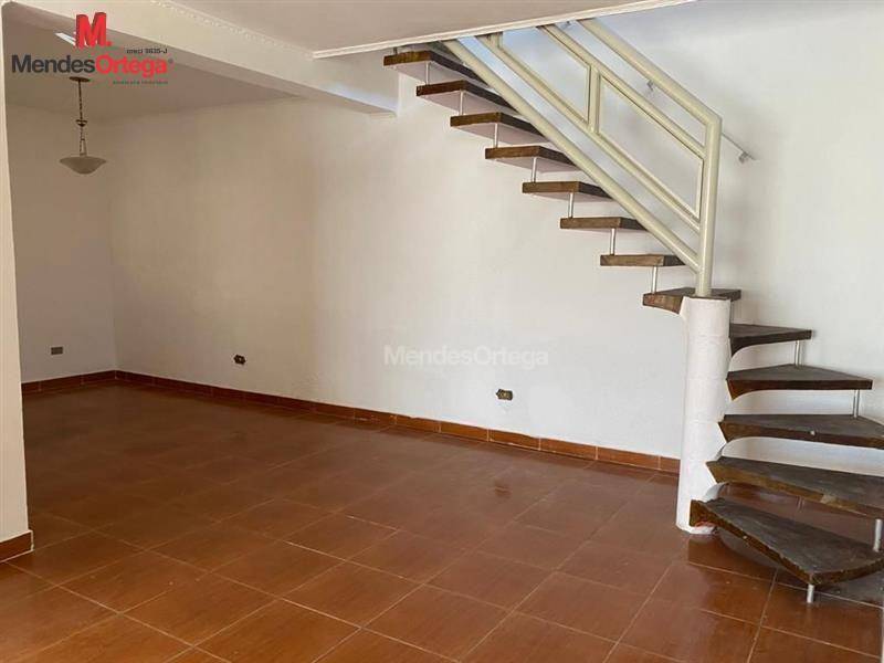 Casa para alugar com 3 quartos, 163m² - Foto 2